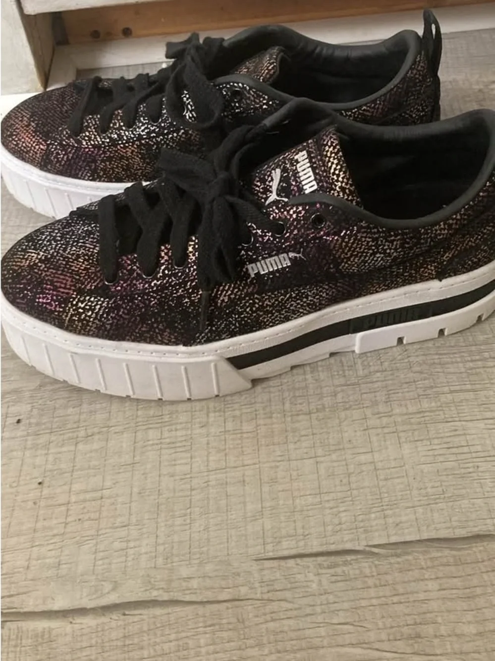 Puma Women's Black Iridescent Multi-Color Low-Top Sneakers
